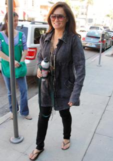 Tia Carrere feet photo thumbnail