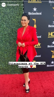 Tia Carrere feet photo thumbnail