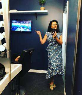 Tia Carrere feet photo thumbnail