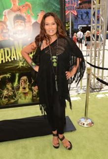 Tia Carrere feet photo thumbnail