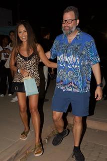 Tia Carrere feet photo thumbnail