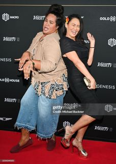 Tia Carrere feet photo thumbnail