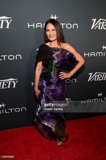 Tia Carrere feet photo thumbnail