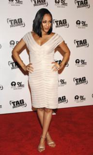 Tia Mowry feet photo thumbnail