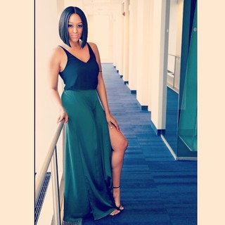 Tia Mowry feet photo thumbnail
