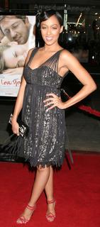 Tia Mowry feet photo thumbnail