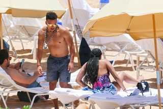 Tia Mowry feet photo thumbnail