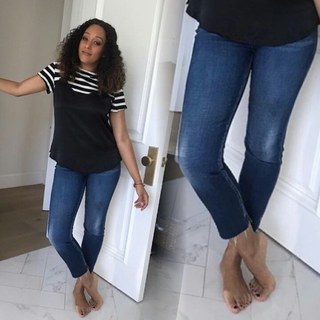 Tia Mowry feet photo thumbnail