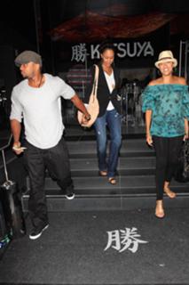 Tia Mowry feet photo thumbnail