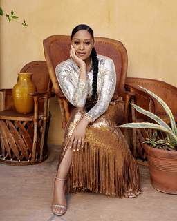 Tia Mowry feet photo thumbnail