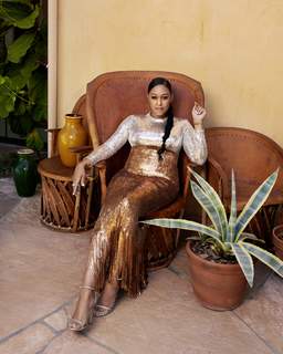 Tia Mowry feet photo thumbnail