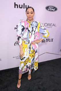 Tia Mowry feet photo thumbnail