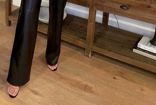 Tia Mowry feet photo thumbnail