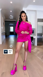 Tia Mowry feet photo thumbnail