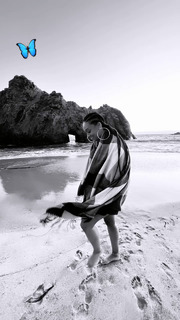 Tia Mowry feet photo thumbnail
