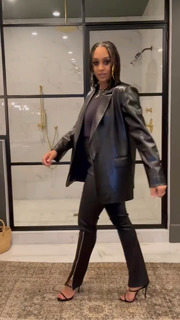 Tia Mowry feet photo thumbnail