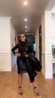 Tia Mowry feet photo thumbnail