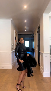 Tia Mowry feet photo thumbnail
