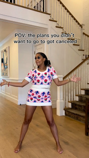 Tia Mowry feet photo thumbnail