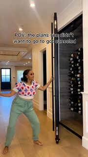 Tia Mowry feet photo thumbnail