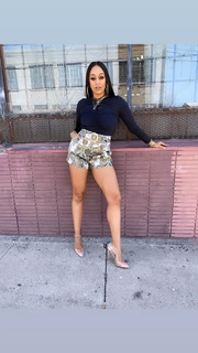 Tia Mowry feet photo thumbnail
