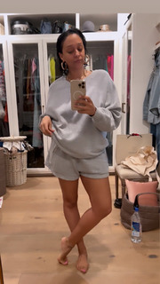 Tia Mowry feet photo thumbnail