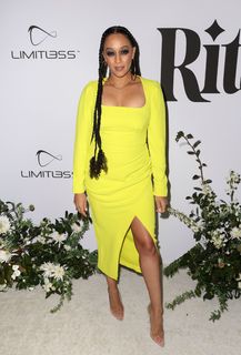 Tia Mowry feet photo thumbnail