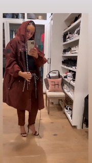 Tia Mowry feet photo thumbnail