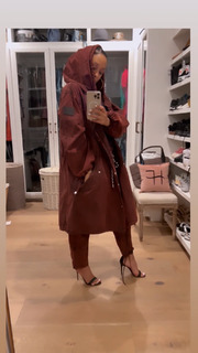 Tia Mowry feet photo thumbnail