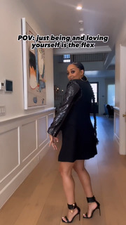 Tia Mowry feet photo thumbnail