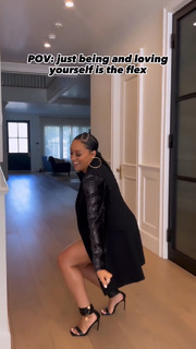 Tia Mowry feet photo thumbnail