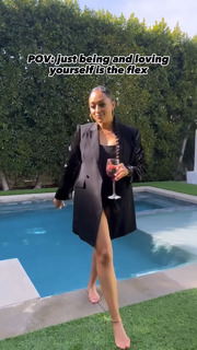 Tia Mowry feet photo thumbnail