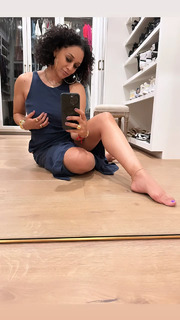Tia Mowry feet photo thumbnail