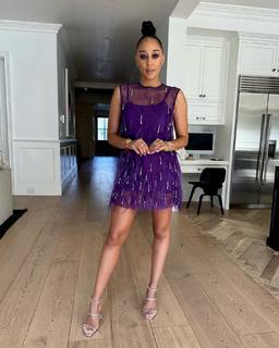 Tia Mowry feet photo thumbnail