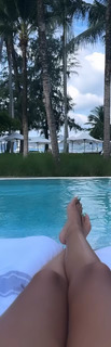 Tia Mowry feet photo thumbnail