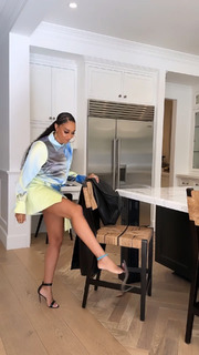 Tia Mowry feet photo thumbnail