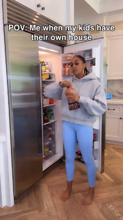 Tia Mowry feet photo thumbnail