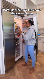 Tia Mowry feet photo thumbnail