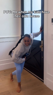 Tia Mowry feet photo thumbnail