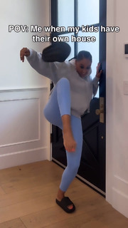 Tia Mowry feet photo thumbnail