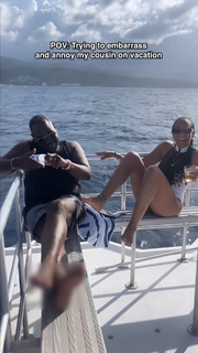 Tia Mowry feet photo thumbnail
