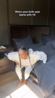 Tia Mowry feet photo thumbnail
