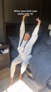Tia Mowry feet photo thumbnail