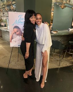 Tia Mowry feet photo thumbnail