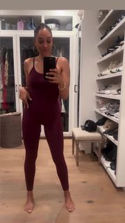 Tia Mowry feet photo 9