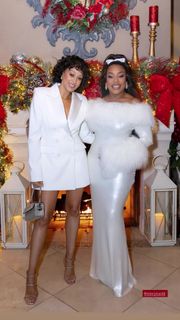 Tia Mowry feet photo 3
