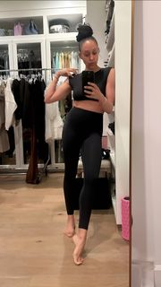 Tia Mowry feet photo 18
