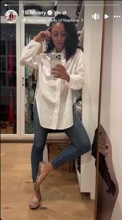 Tia Mowry feet photo 7