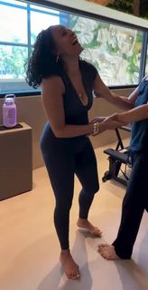 Tia Mowry feet photo 5