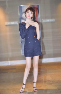 Tian Jing feet photo thumbnail